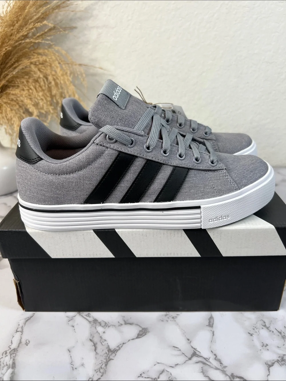 Adidas Daily 3.0 Grey Black Shoes Size 7.5 Men’s / 8.5 Women’s